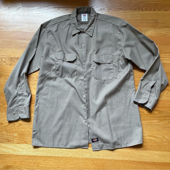 Dickies Brown Flap Pocket Work Shirt - Picture 1 of 3